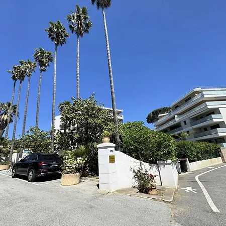 Apartment Avec Parking Et A/c Proche - Fr-1-100-357 *