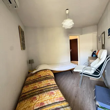 Apartment Avec Parking Et A/c Proche - Fr-1-100-357 *