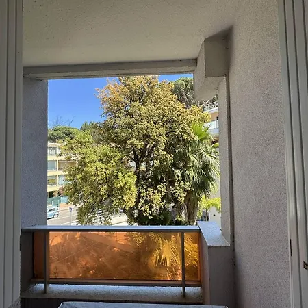 Avec Parking Et A/c Proche - Fr-1-100-357 Apartment