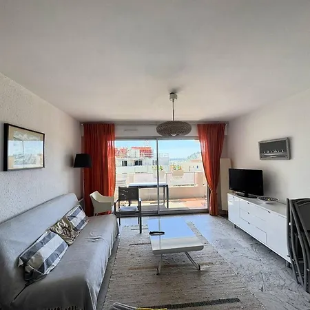 Apartment Avec Parking Et A/c Proche - Fr-1-100-357 *